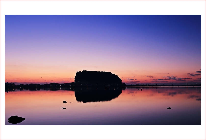 일출봉 반영 오조리.JPG
